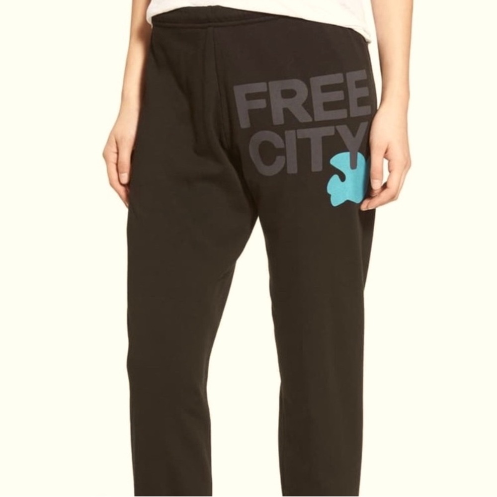 Used cond black freecity joggers - sz am